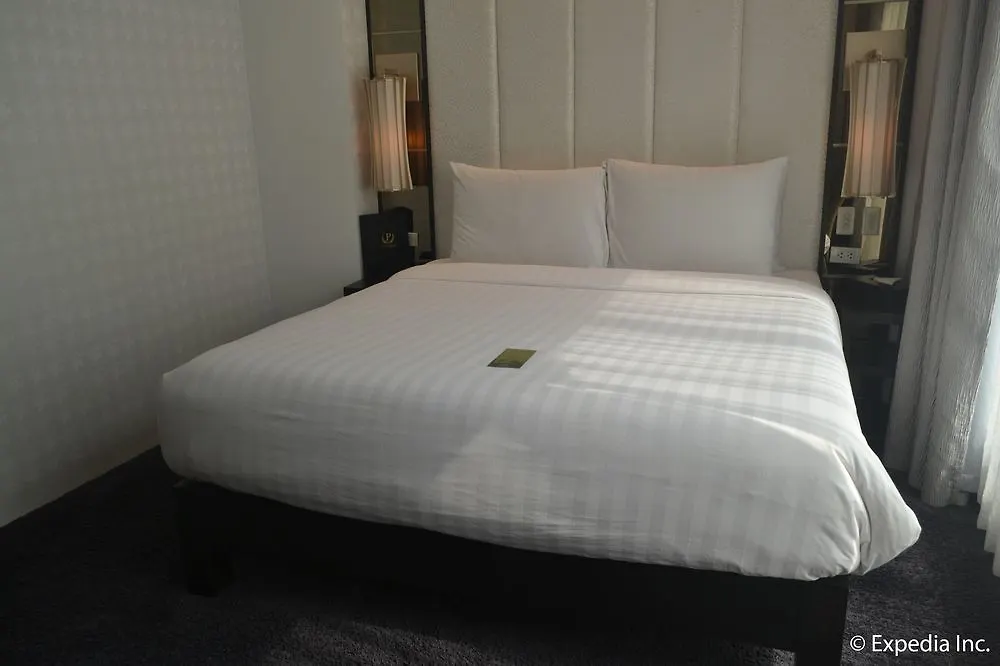 The Penthouse Hotel And Residences Angeles